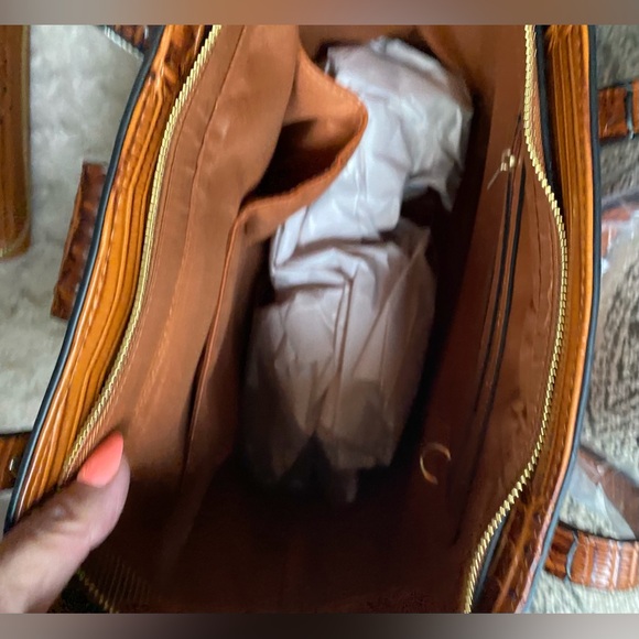 SALE! Vegan Leather, Alligator print Wallet and Handbag - Picture 2 of 16